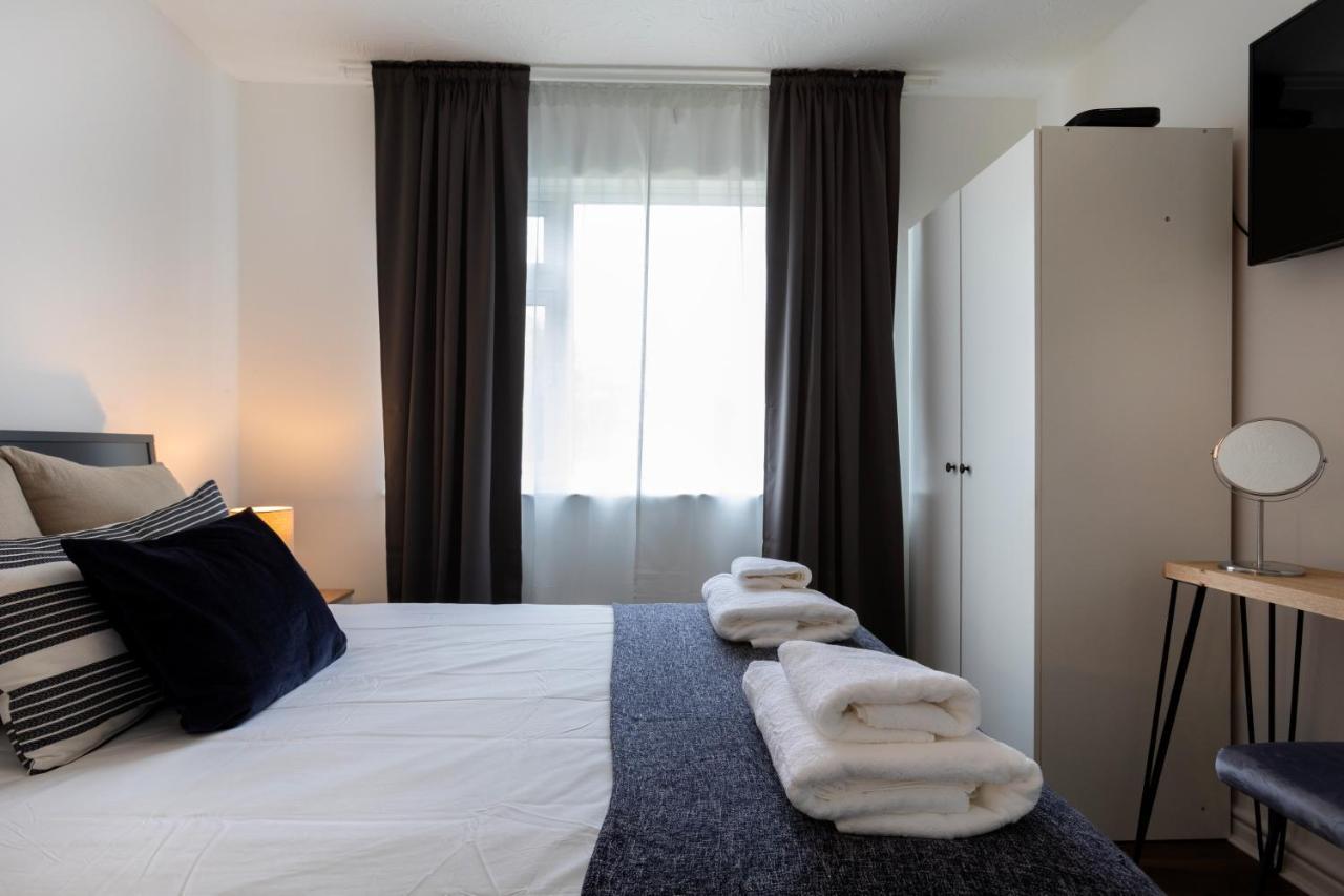 1-Bedroom Apartment With A Private Garden, Beach 5-Min Walk Веймут Екстер'єр фото